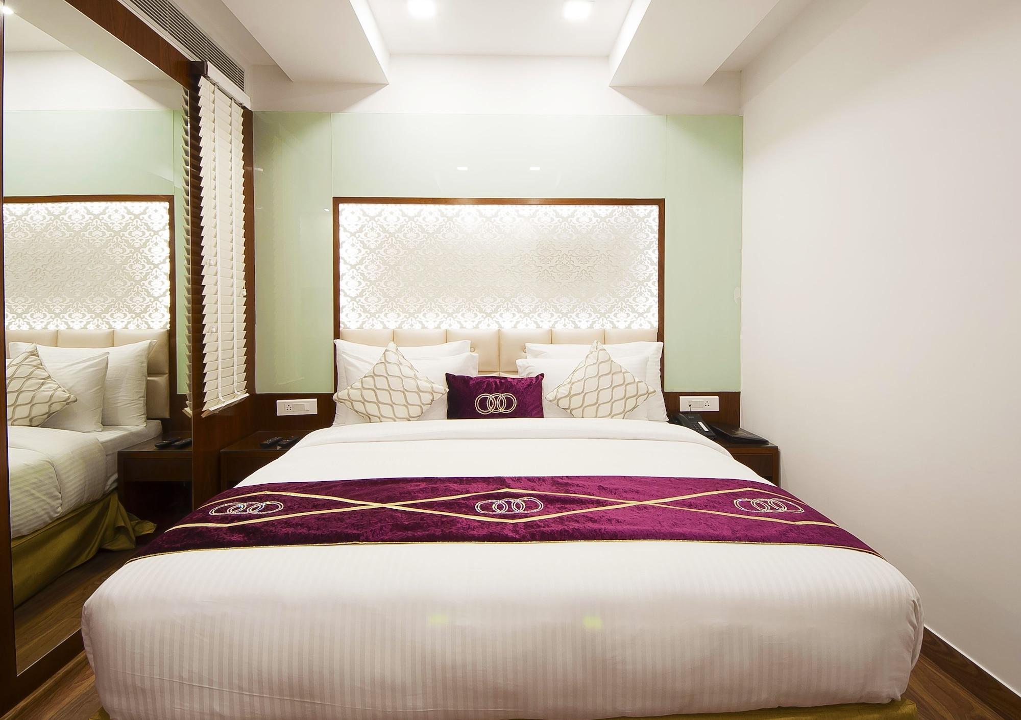 Hotel Swaran Palace Delhi  Exterior photo