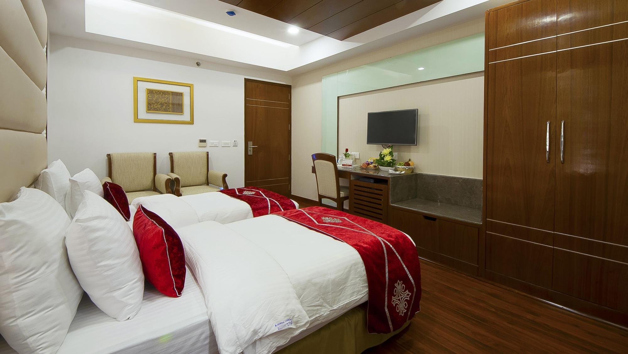 Hotel Swaran Palace Delhi  Exterior photo