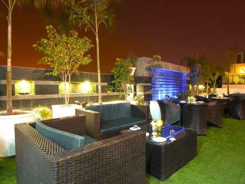 Hotel Swaran Palace Delhi  Exterior photo