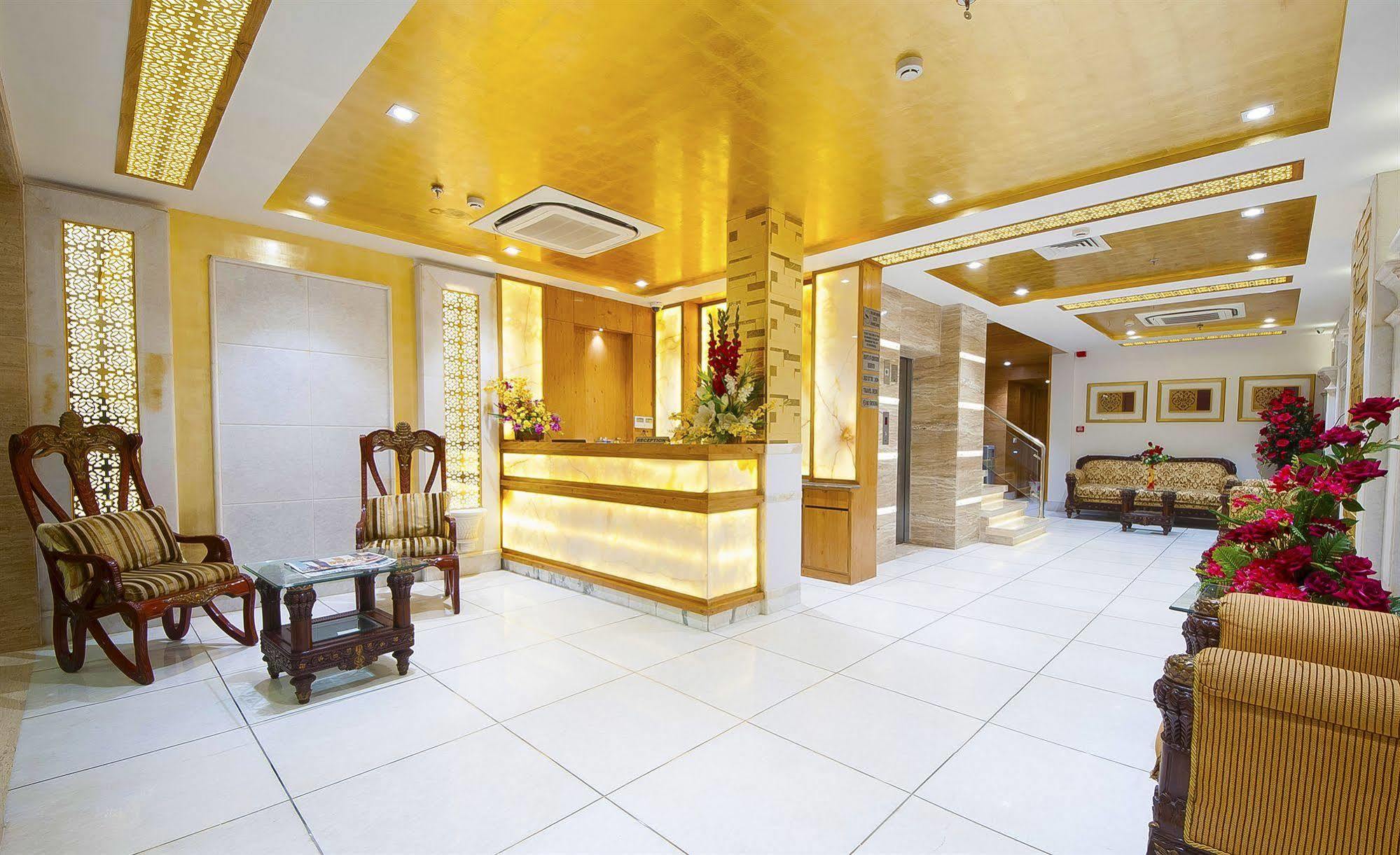 Hotel Swaran Palace Delhi  Exterior photo
