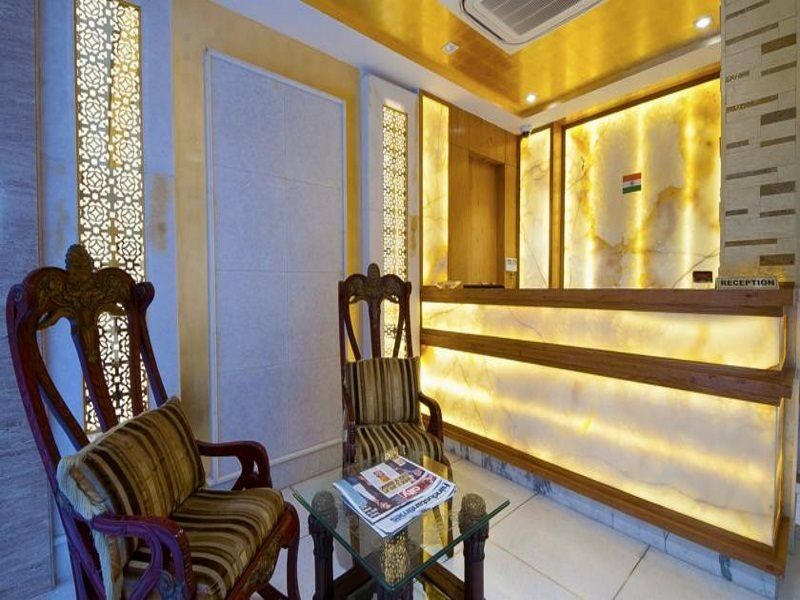 Hotel Swaran Palace Delhi  Exterior photo